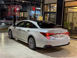 تويوتا أفالون